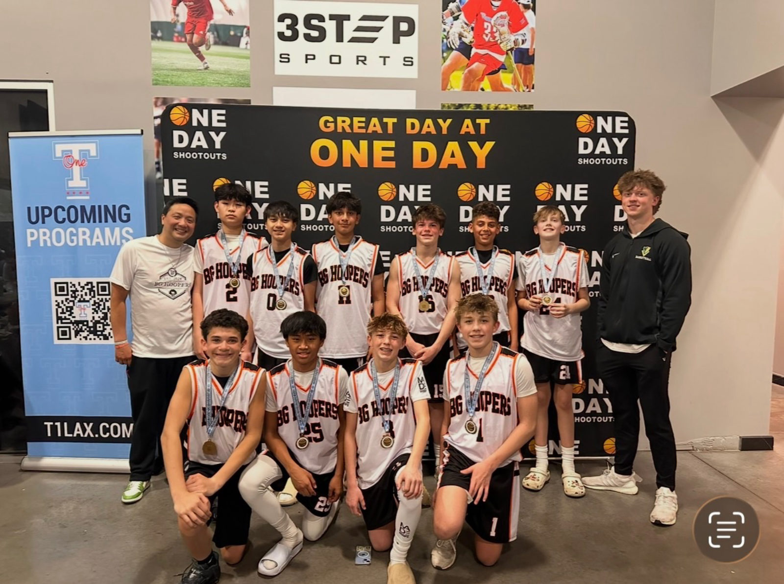 OG Elite / BG Hoopers team with medals at the One Day Shootouts tournament